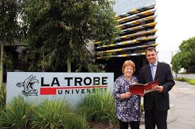 Đại học La Trobe cấp học bổng lên đến 50%